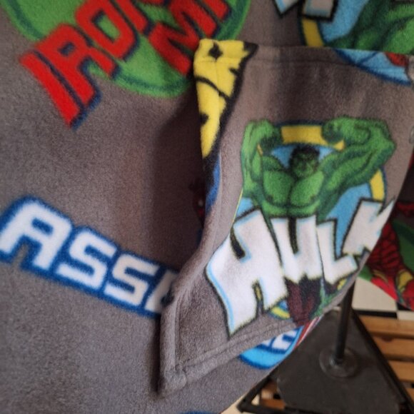 Handmade Avengers Fleece Poncho M Medium Cape With Hood & Pocket Hulk Iron Man - Picture 10 of 16